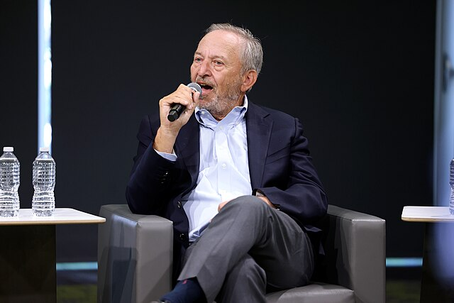 Former Harvard President Larry Summers Steps Down Amid Epstein Document Scrutiny Former Harvard President Larry Summers Steps Down Amid Epstein Document Scrutiny